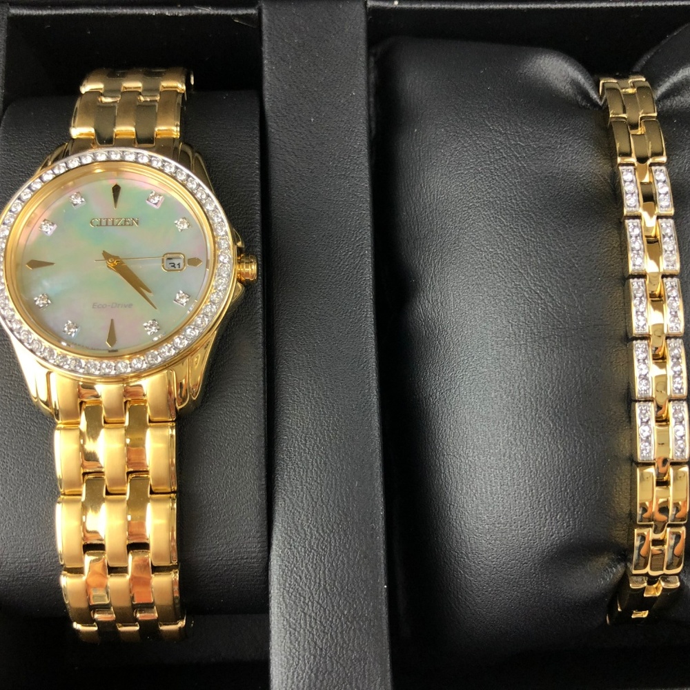 Citizen WatchSetw/CrystalAdornedBracelet